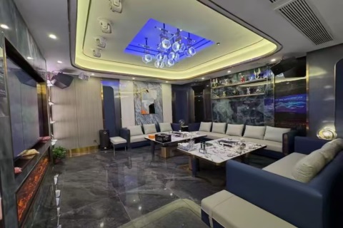 丽江生意火爆高端夜场KTV招聘，待遇好不压不扣，收入透明有保